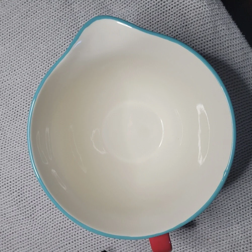 Pioneer Woman Red Polka Dot Turquoise Rim Stoneware Mixing Bowl Spout Handle